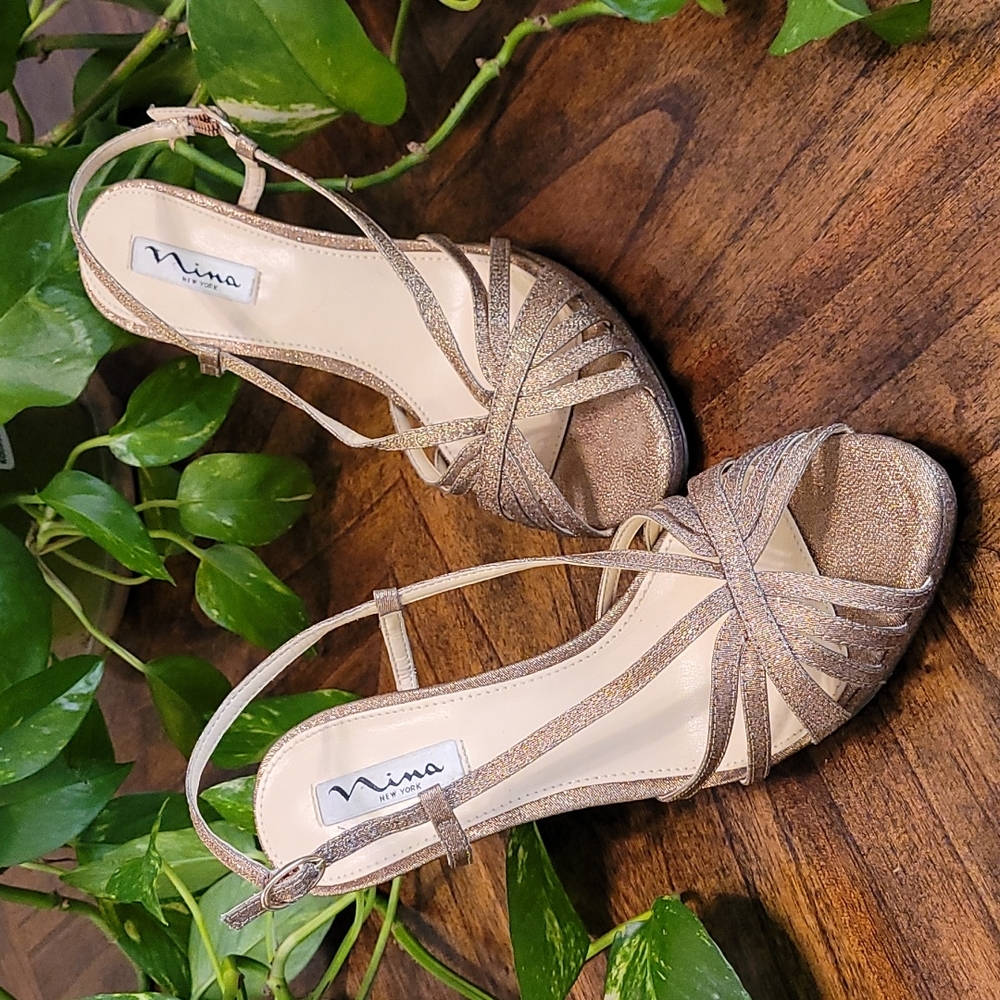 Nina Felix bronze glitter special occasion heels. Sz 8